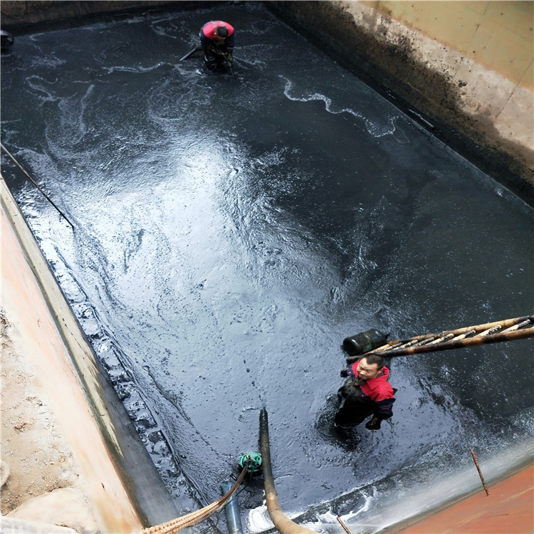 郧西废水池清理