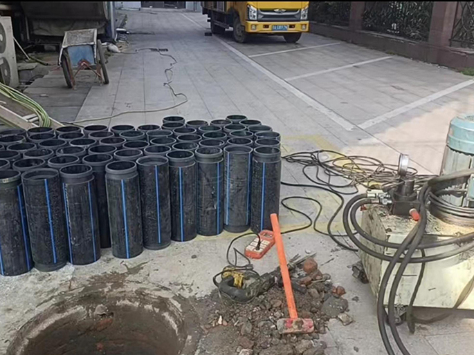 郧西PE置换管厂家 DN315置换管 非开挖管短管置换